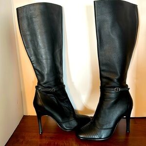 N.Y.I.A Woman Volume Round Toe Knee High Boots Black Size 5 1/2M